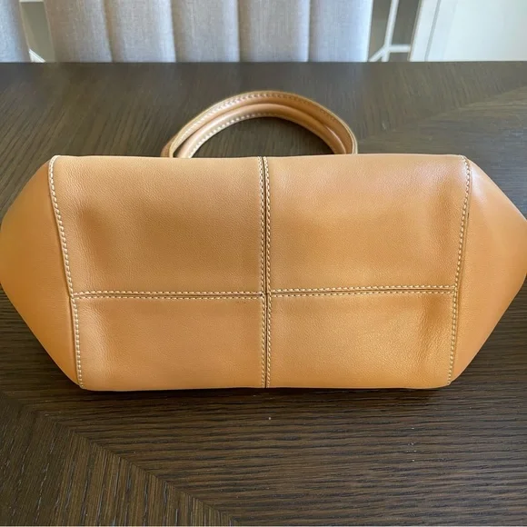 Tod’s D Bag Handbag - Camel / Tan Leather Shoulder Bag